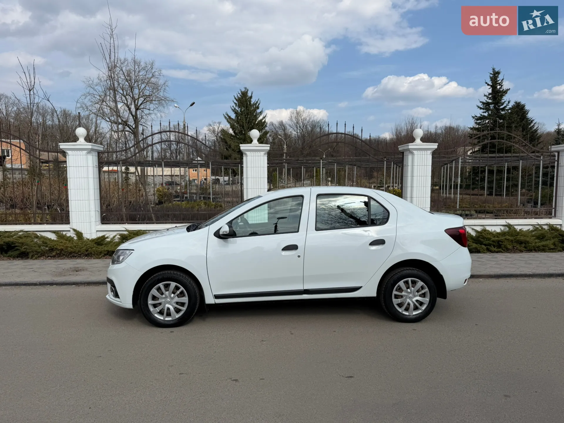 2021 Renault Logan - мініатюра 10