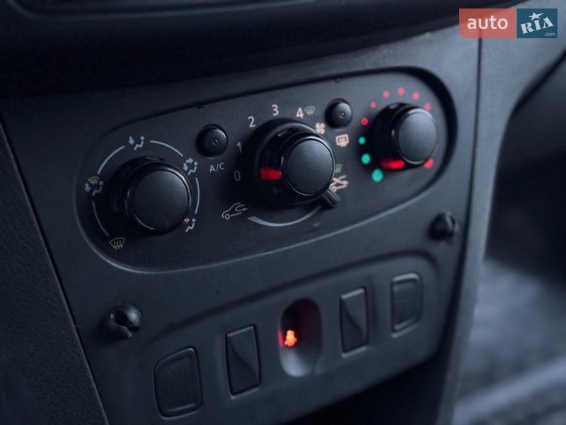 Седан Renault Logan 2017 в Рівному