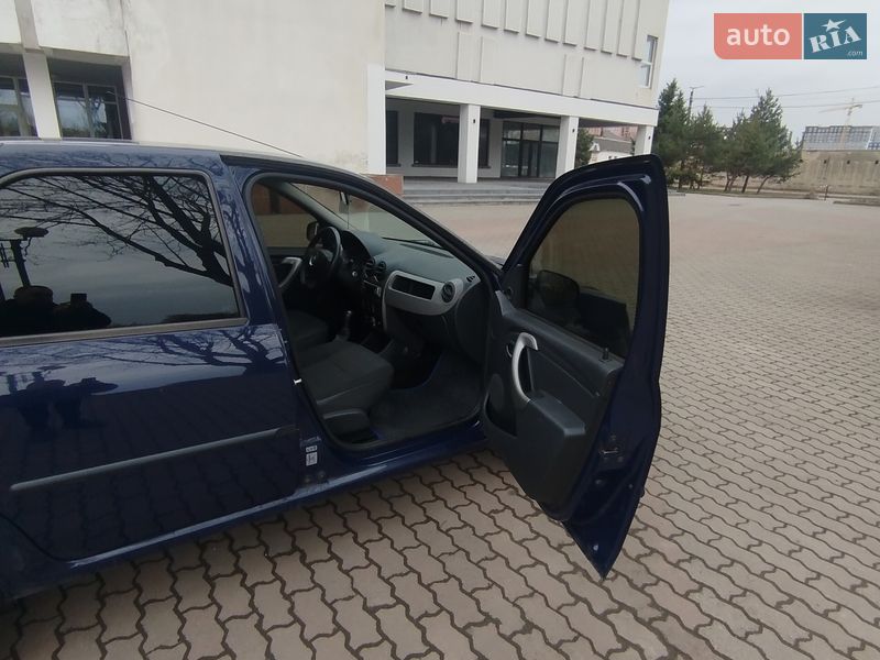 Седан Renault Logan 2011 в Ивано-Франковске