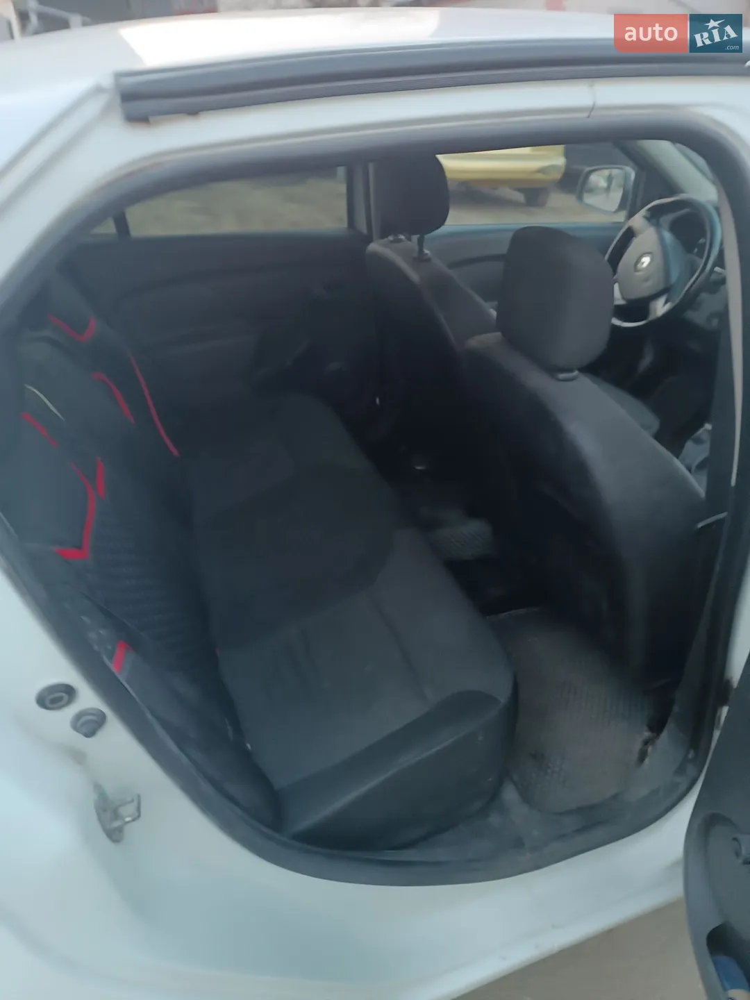 2015 Renault Logan - мініатюра 10