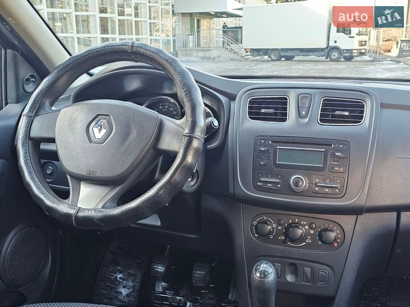 Универсал Renault Logan 2014 в Киеве фото 17 Универсал Renault Logan 2014 в Киеве