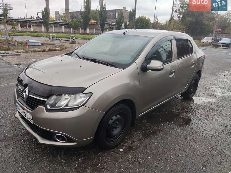 Renault Logan 2013
