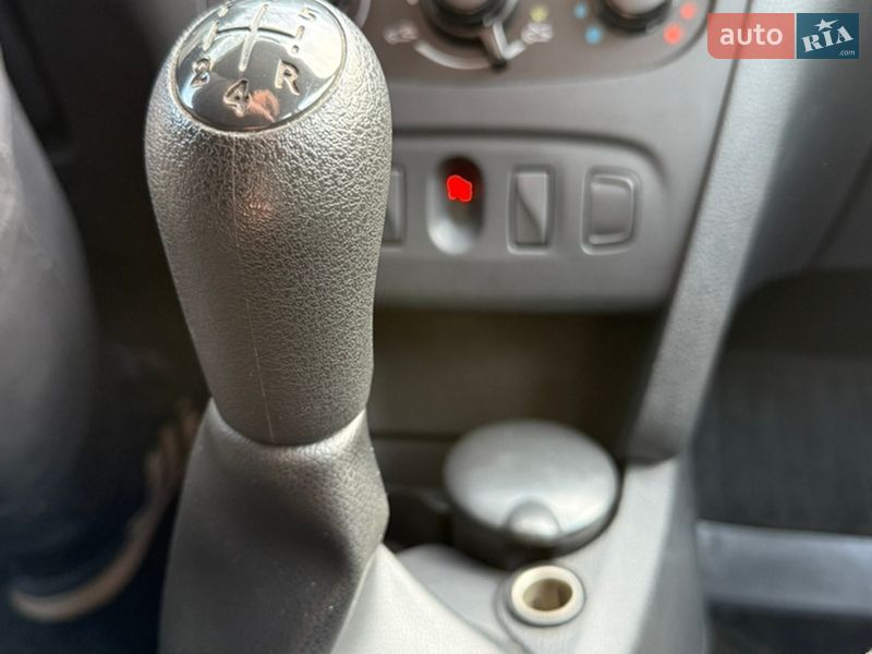 Седан Renault Logan 2019 в Одессе фото 23 Седан Renault Logan 2019 в Одессе