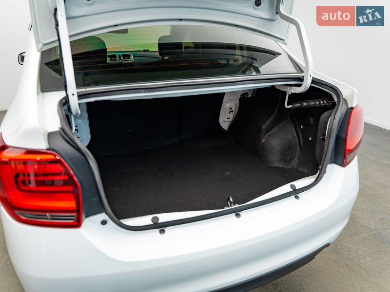 Седан Renault Logan 2020 в Киеве