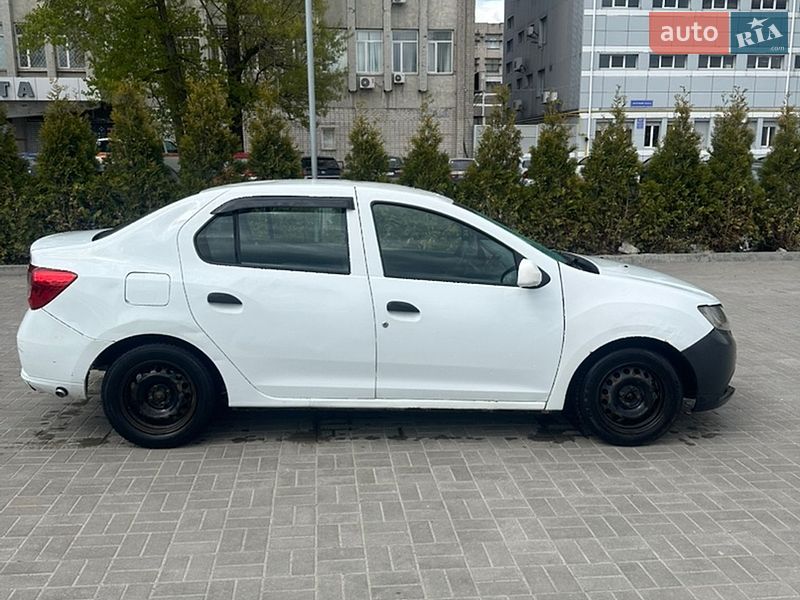 Седан Renault Logan 2013 в Днепре