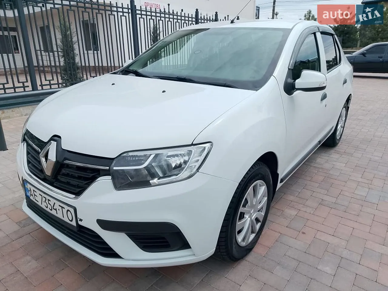 2019 Renault Logan - мініатюра 15