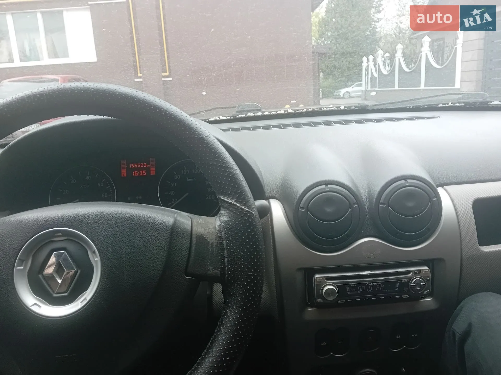 Renault Logan 2011