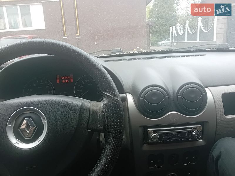 Renault Logan 2011