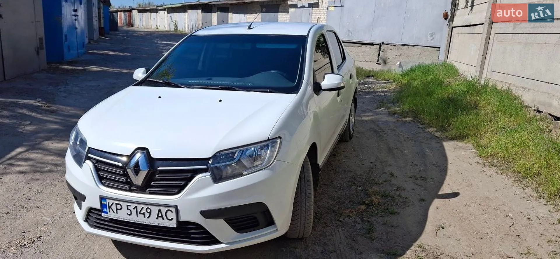 2019 Renault Logan - фото 1