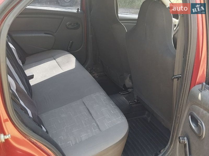Седан Renault Logan 2009 в Дніпрі
