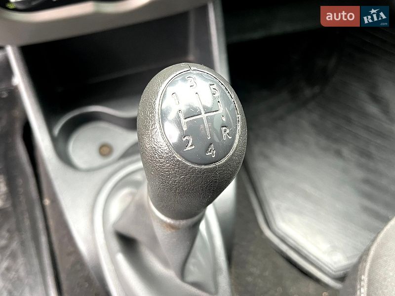 Седан Renault Logan 2010 в Козельщині