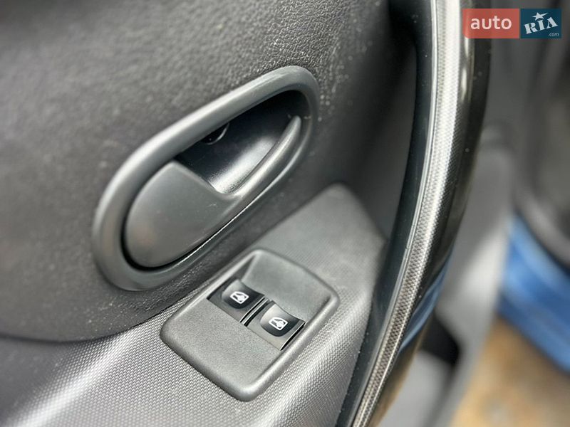 Седан Renault Logan 2017 в Киверцах