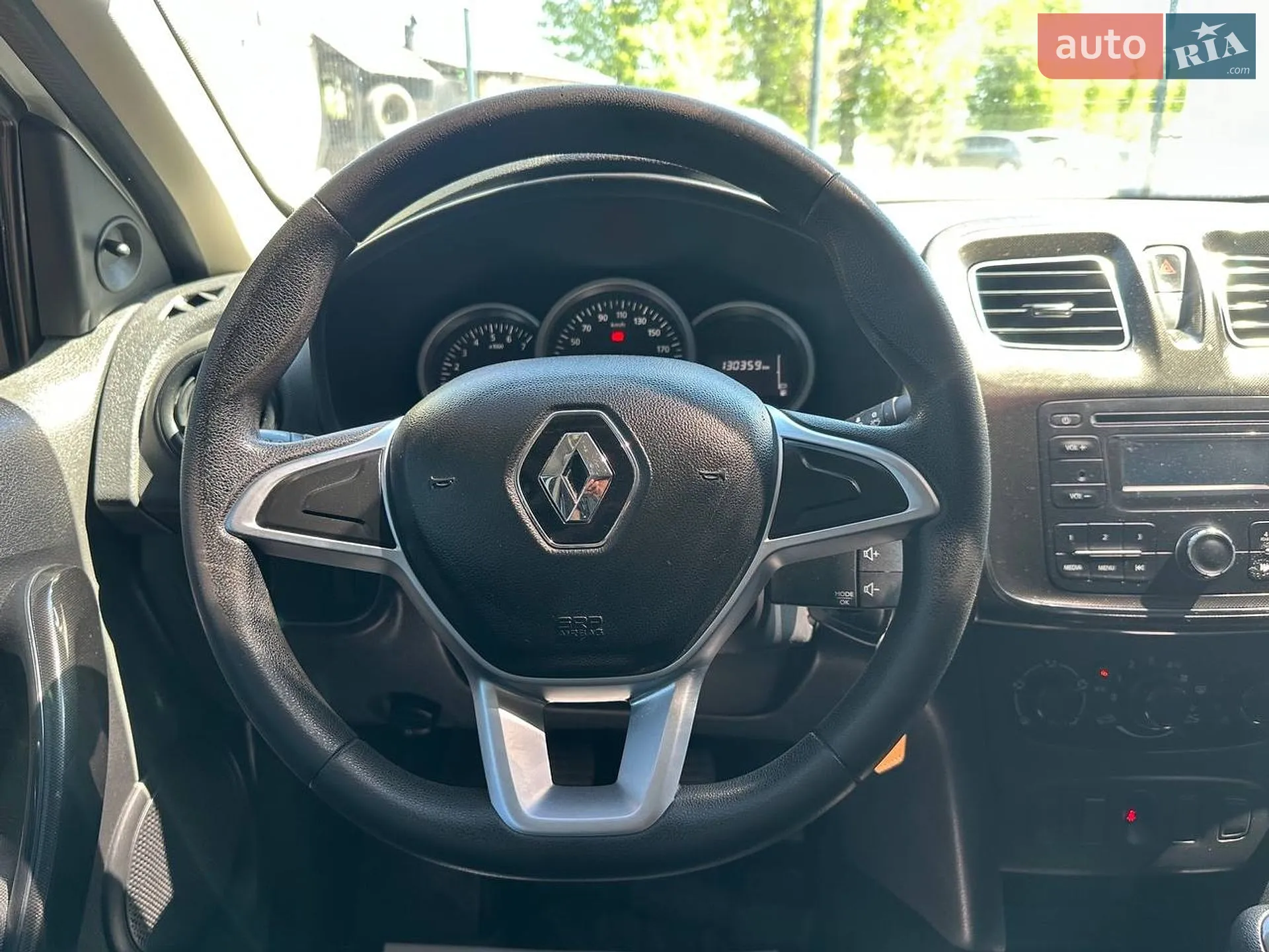 2017 Renault Logan - мініатюра 11