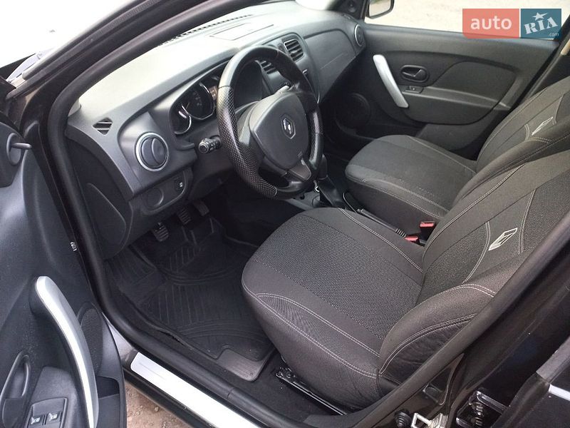 Седан Renault Logan 2013 в Дніпрі