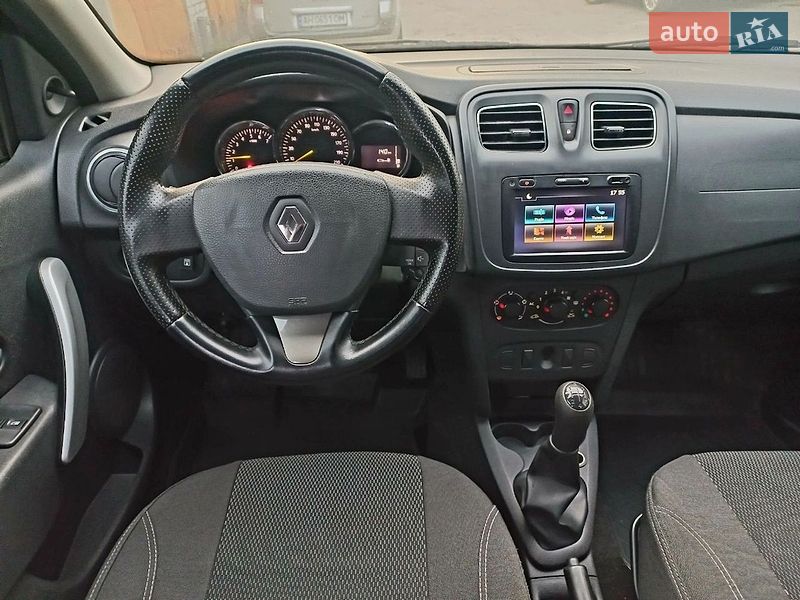 Седан Renault Logan 2013 в Дніпрі