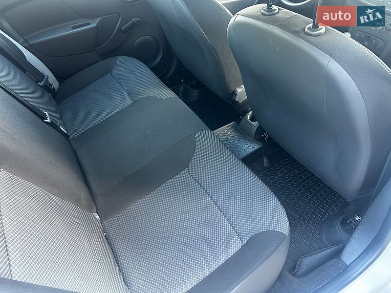 Седан Renault Logan 2014 в Чернигове