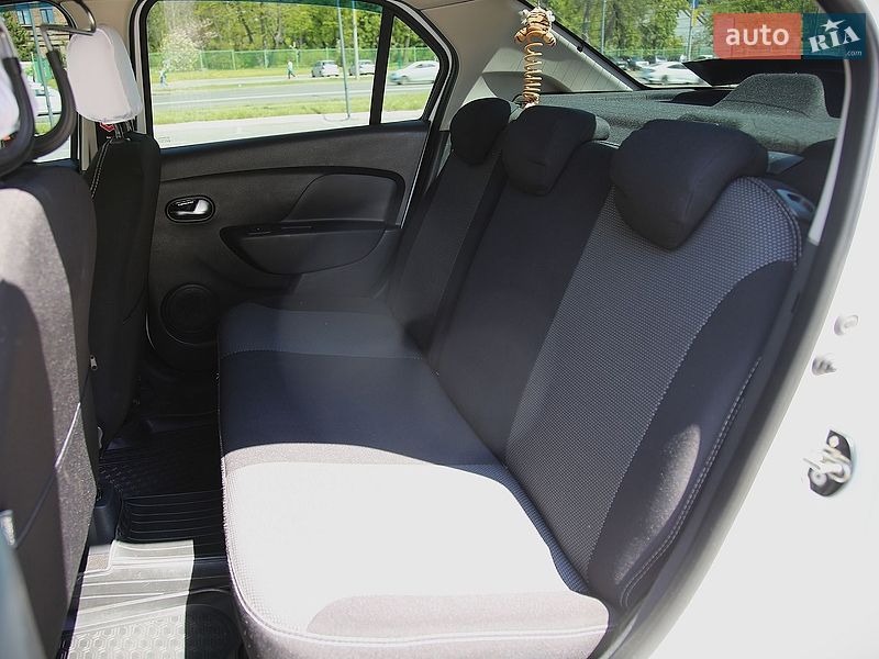 Седан Renault Logan 2019 в Харькове