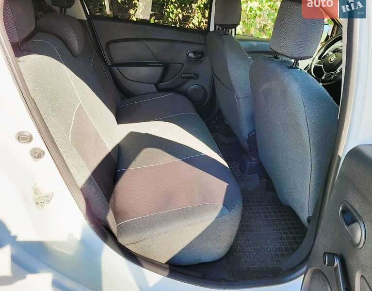 Седан Renault Logan 2019 в Днепре