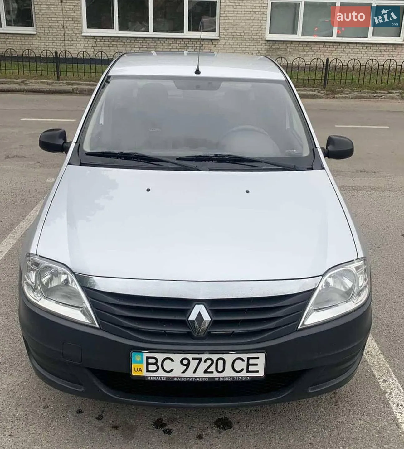 2010 Renault Logan - мініатюра 8