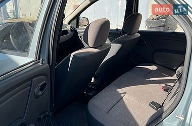 Седан Renault Logan 2009 в Львові