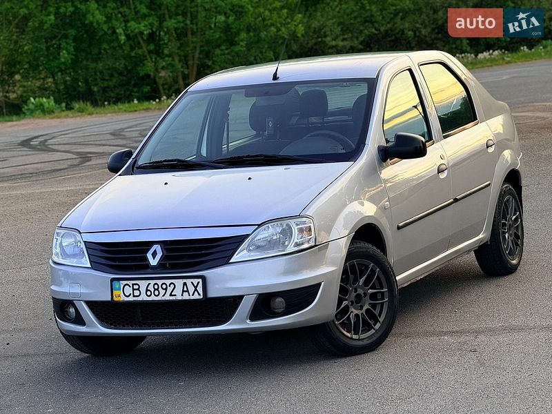 Седан Renault Logan 2011 в Мене