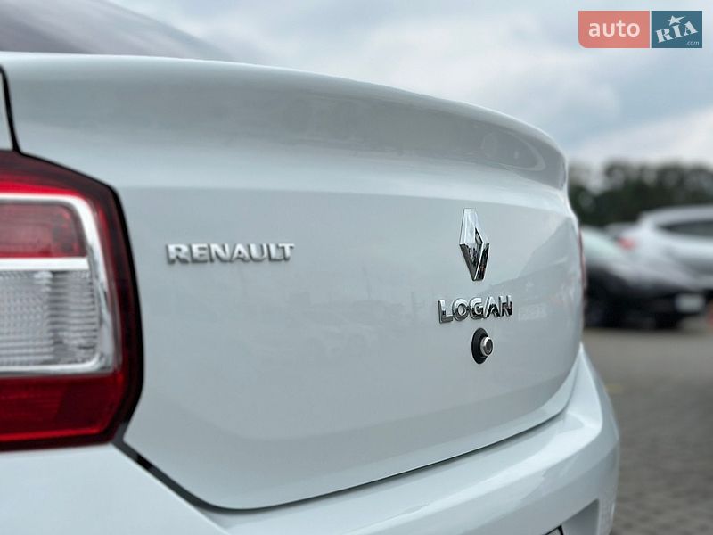 Седан Renault Logan 2014 в Черновцах