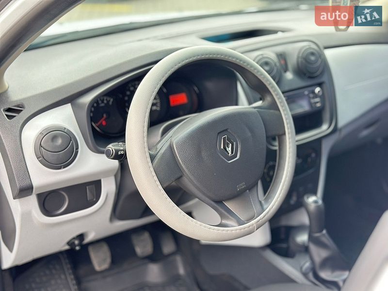 Седан Renault Logan 2014 в Черновцах