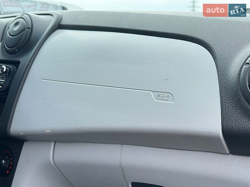 Седан Renault Logan 2014 в Черновцах