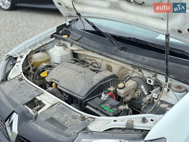 Седан Renault Logan 2014 в Черновцах