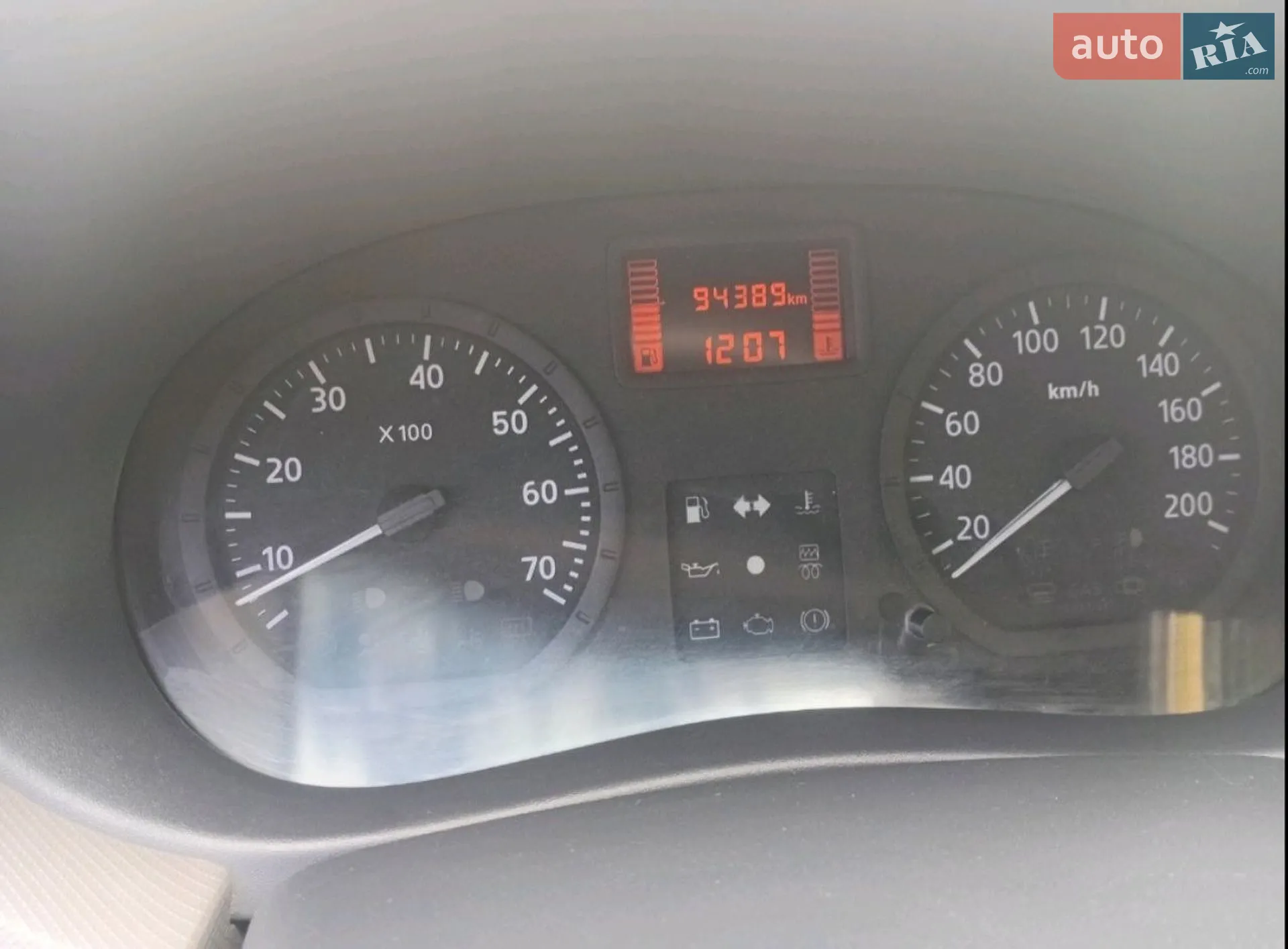 2013 Renault Logan - мініатюра 14