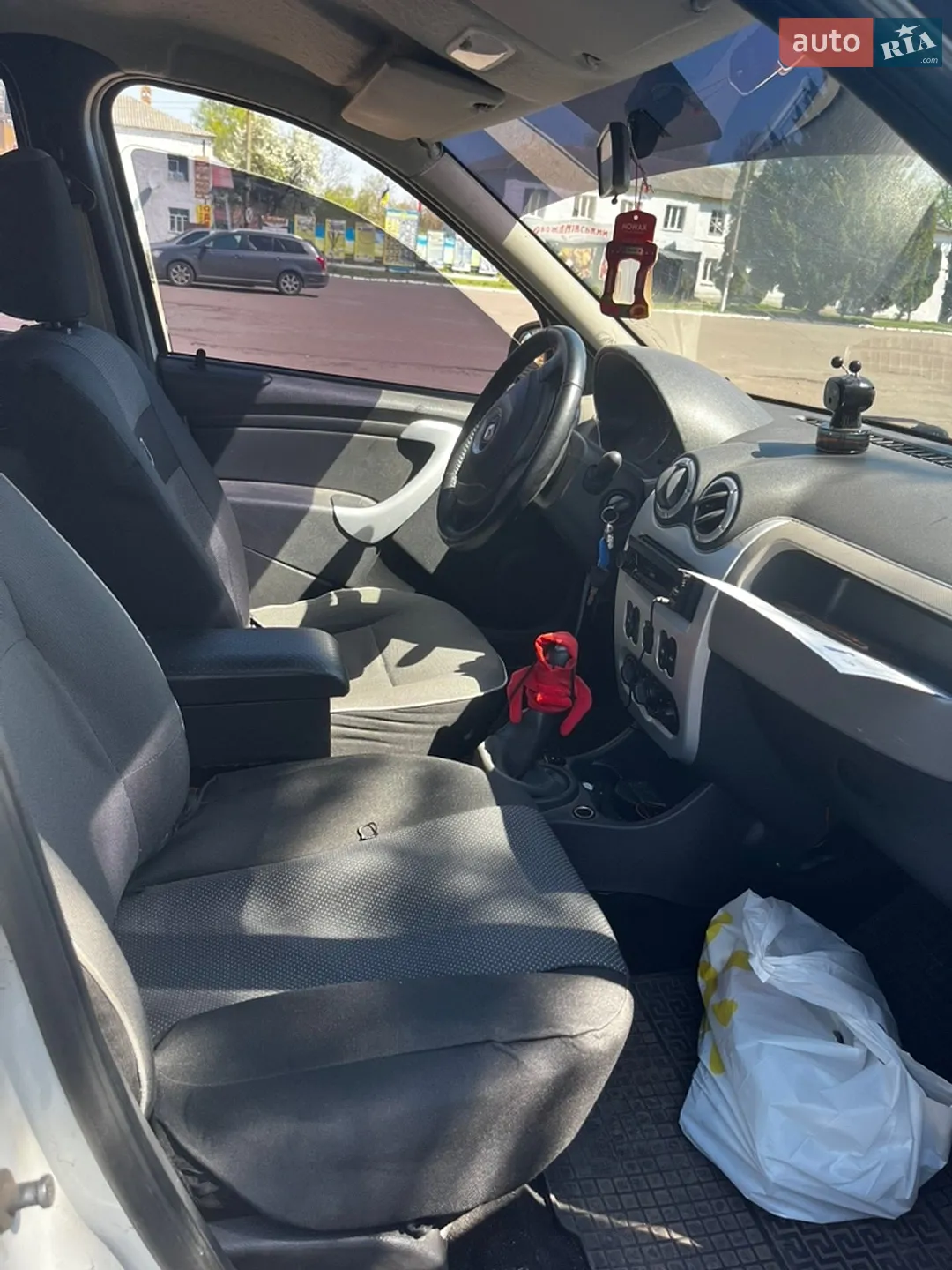 2012 Renault Logan - мініатюра 5