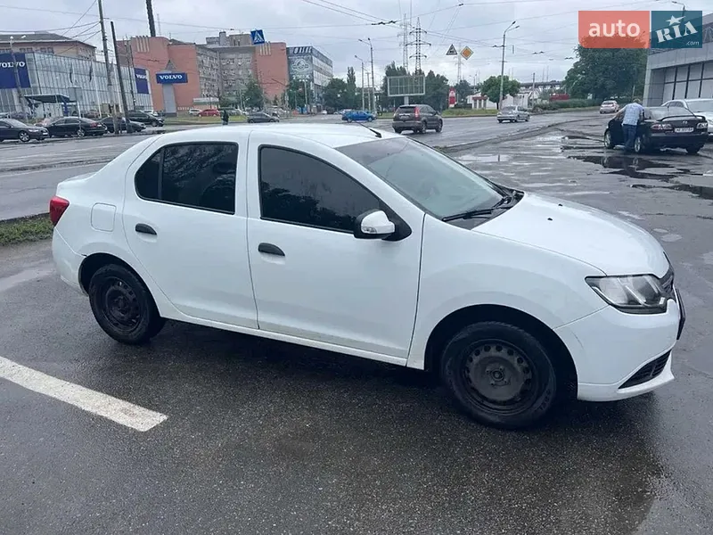 Renault Logan 2016