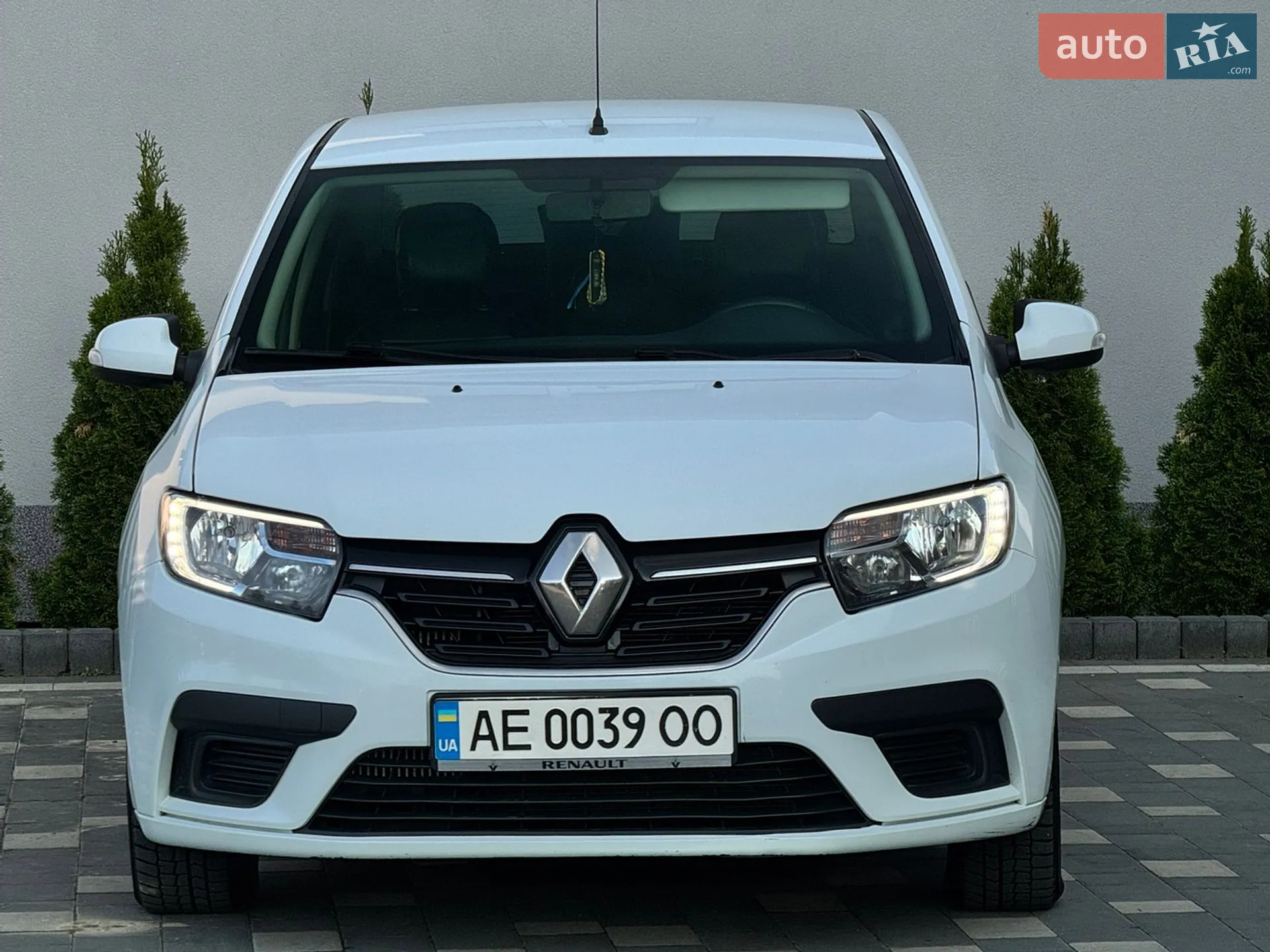 2017 Renault Logan - мініатюра 4