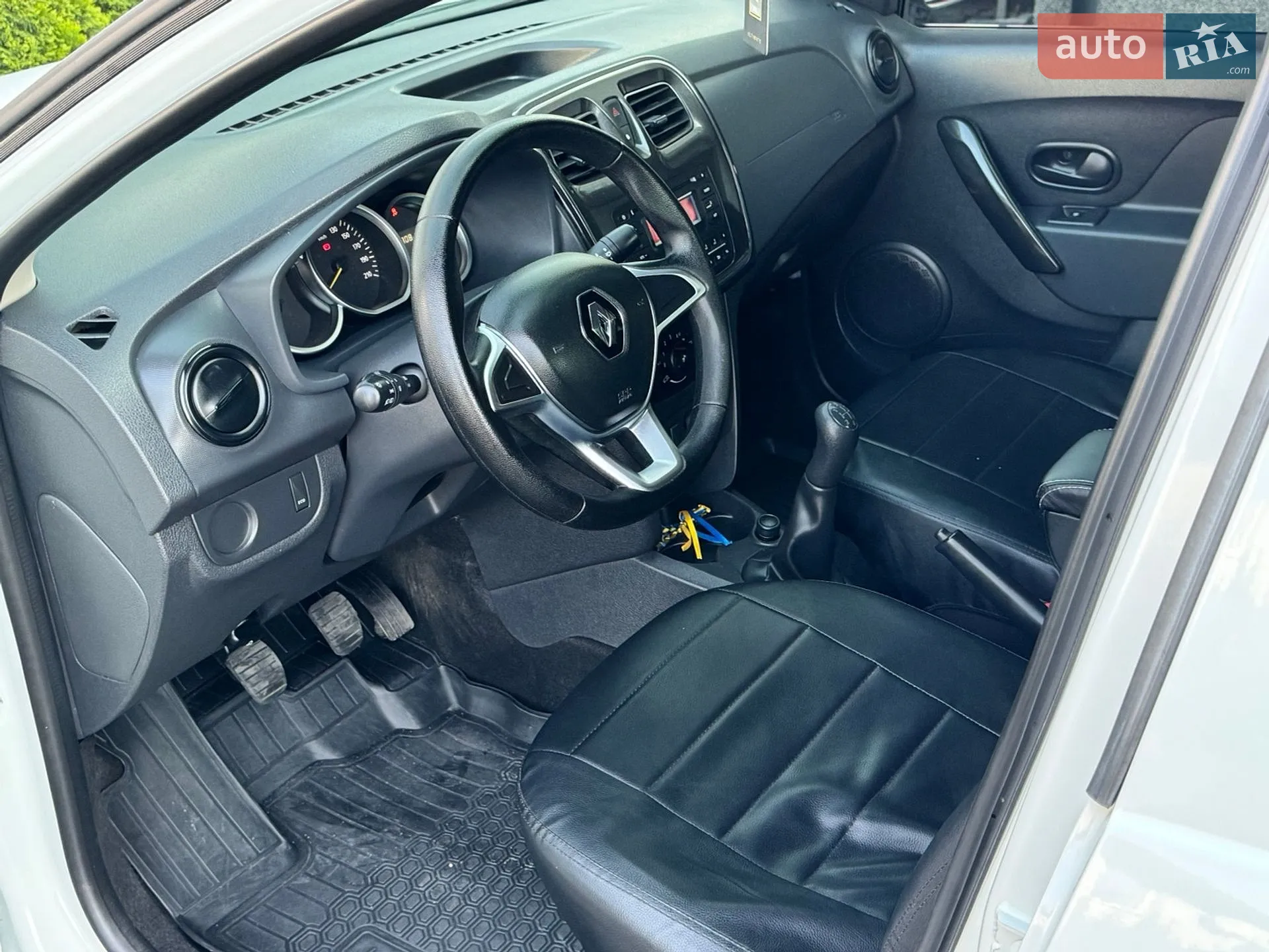2017 Renault Logan - мініатюра 25