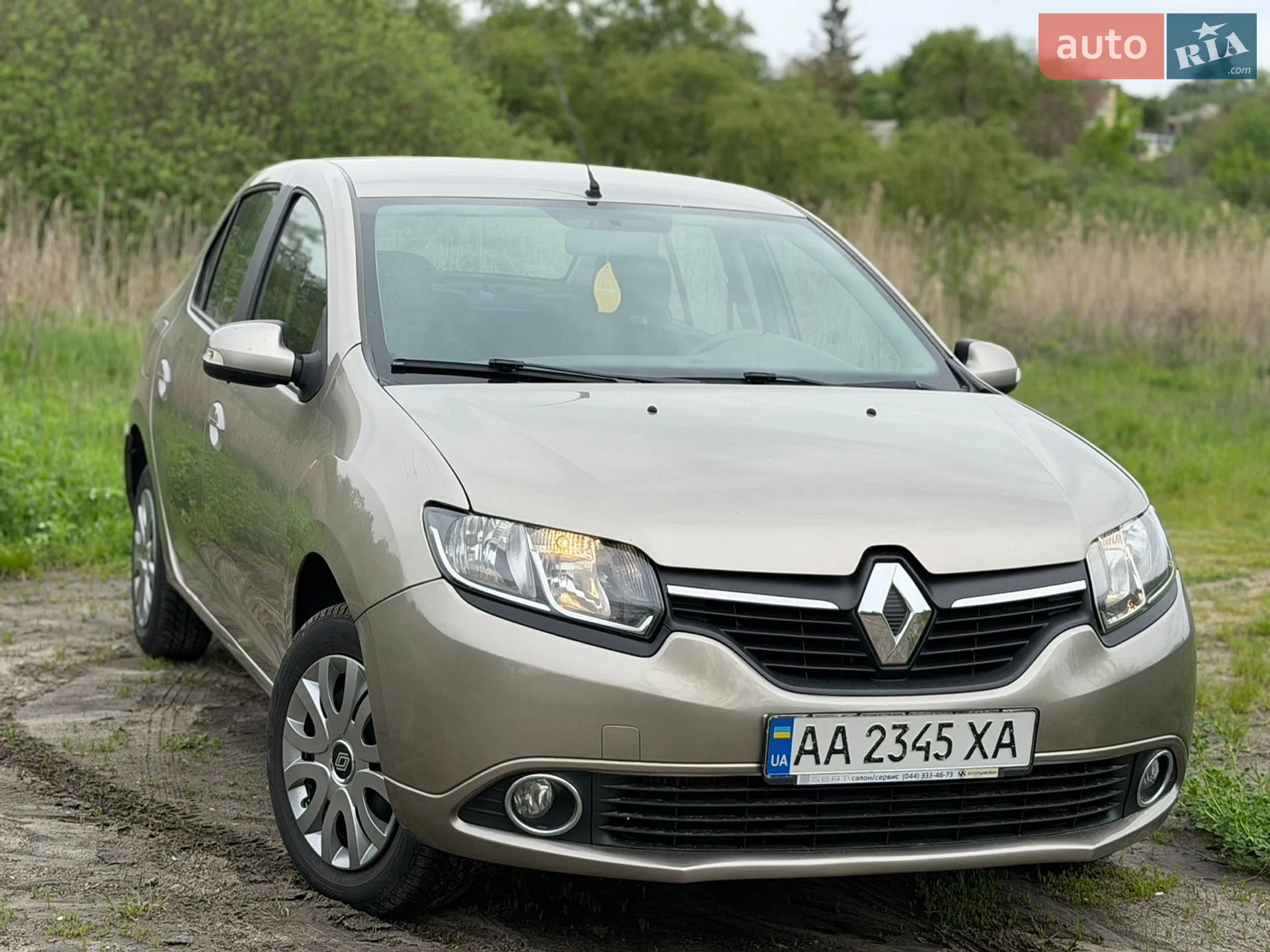2015 Renault Logan - мініатюра 2