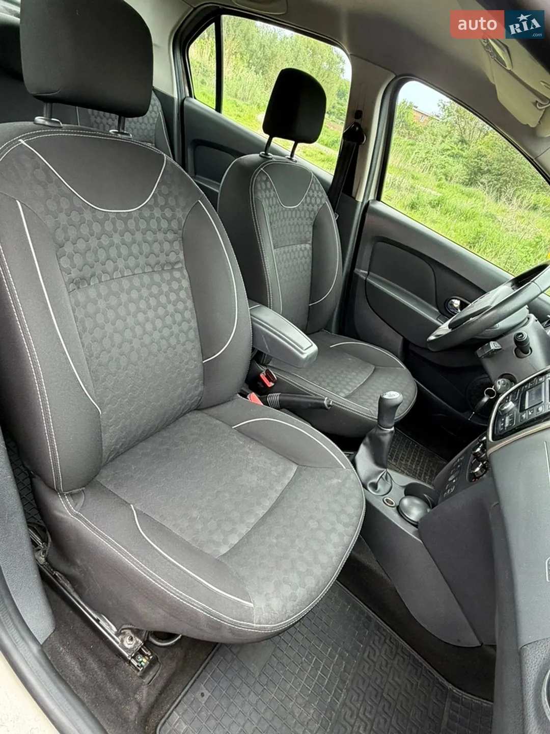 2015 Renault Logan - мініатюра 16