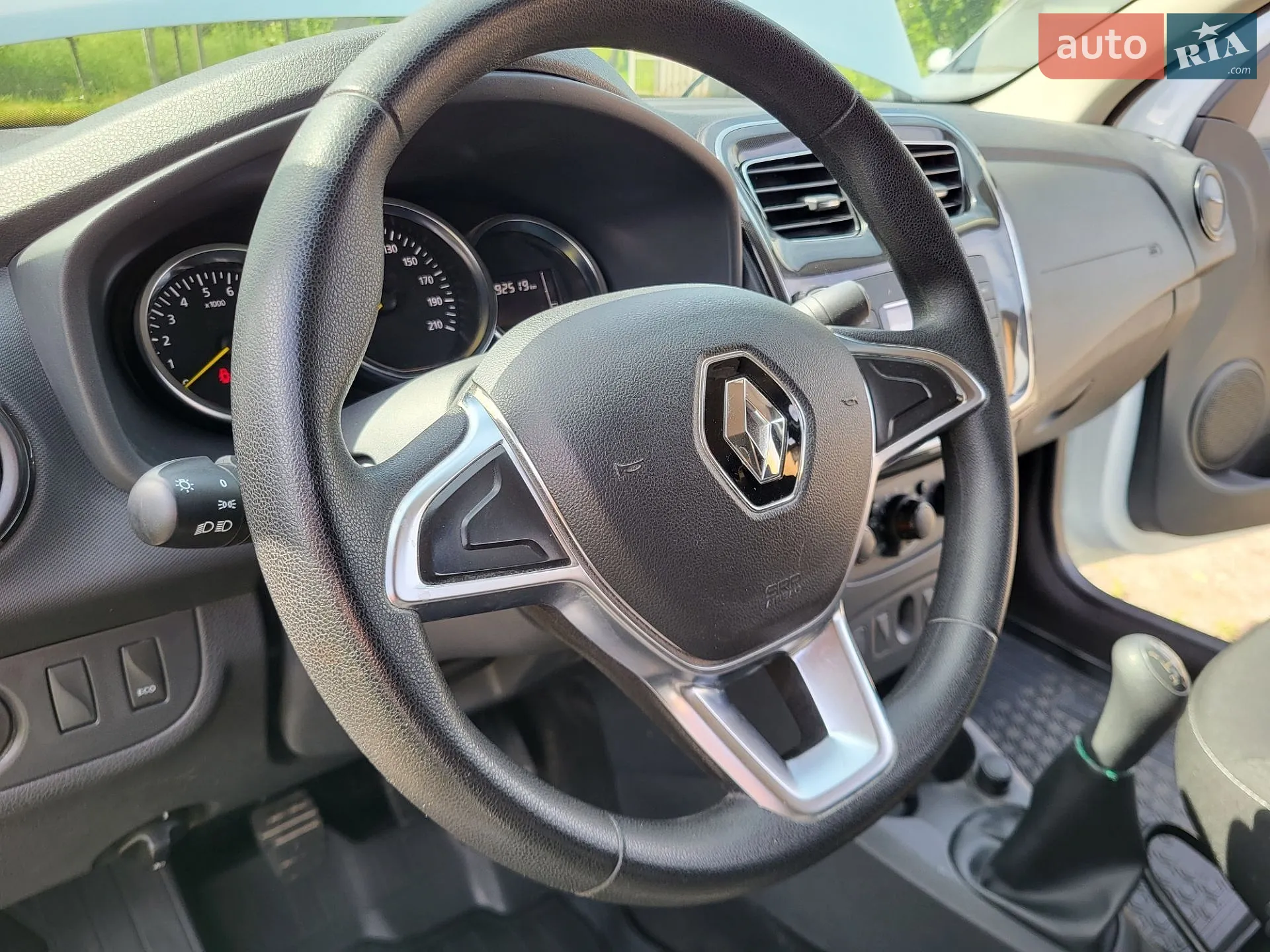 2020 Renault Logan - мініатюра 12