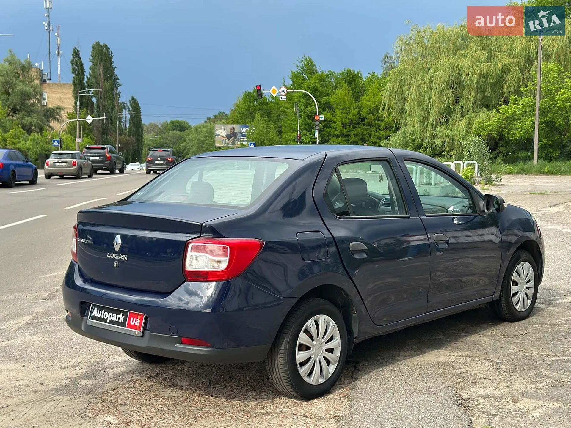 2015 Renault Logan - мініатюра 9