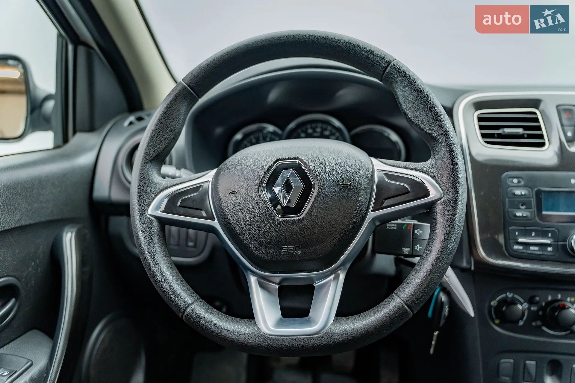 2021 Renault Logan - мініатюра 13