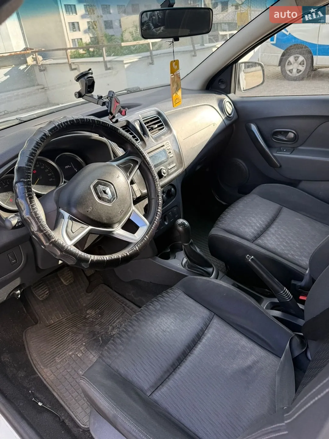 2017 Renault Logan - мініатюра 6