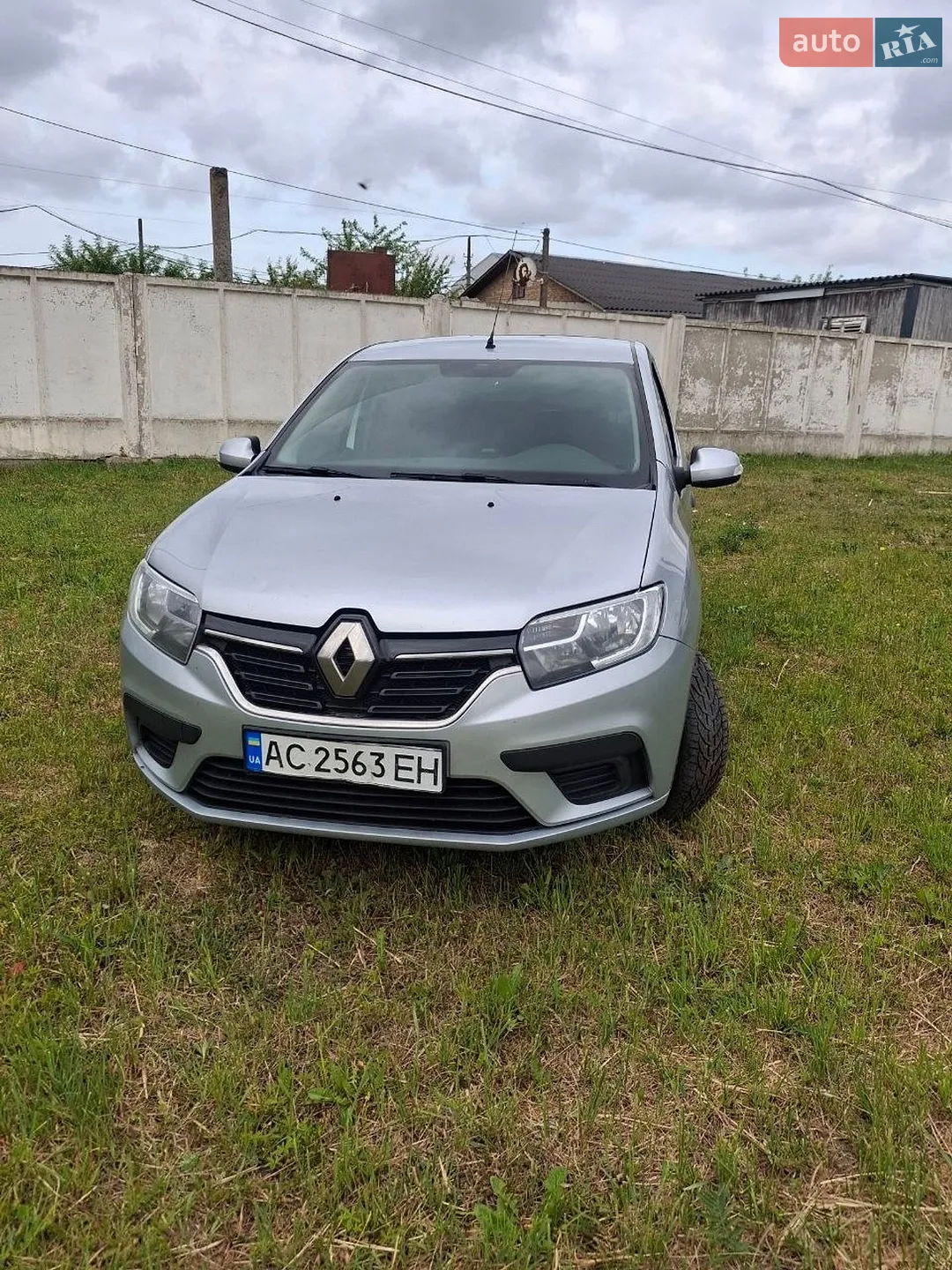 2020 Renault Logan - фото 1