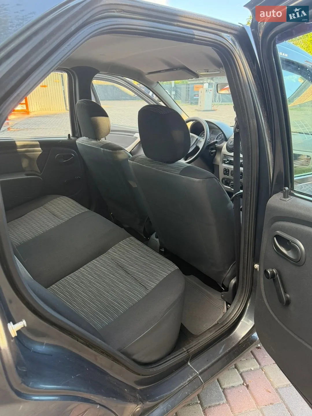 2010 Renault Logan - мініатюра 11