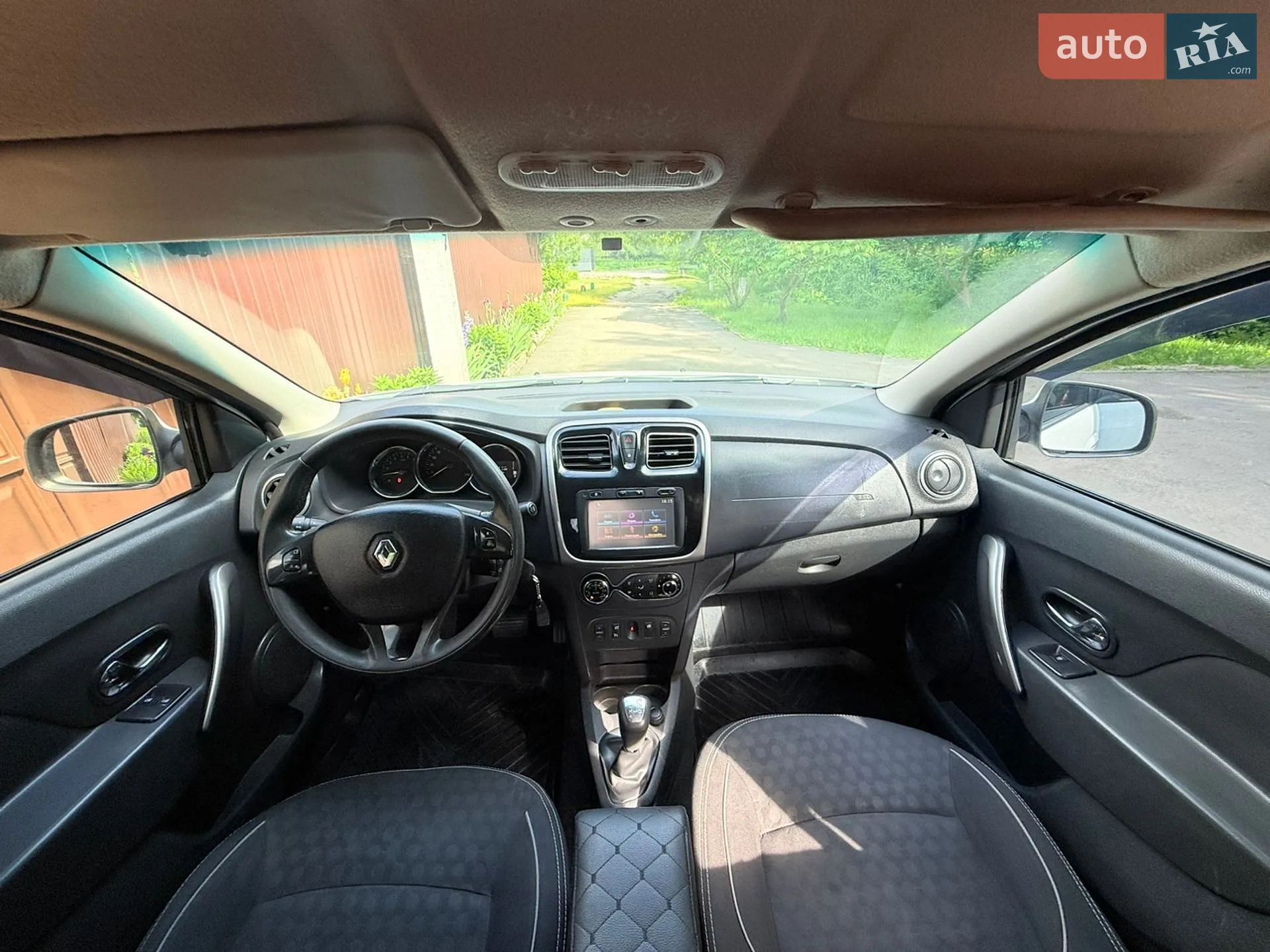 2016 Renault Logan - мініатюра 23