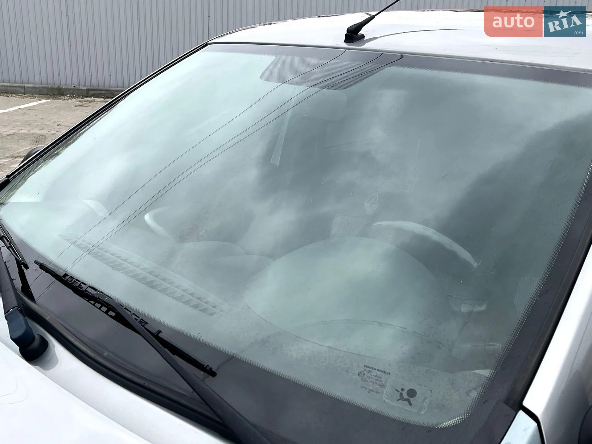2010 Renault Logan - мініатюра 11