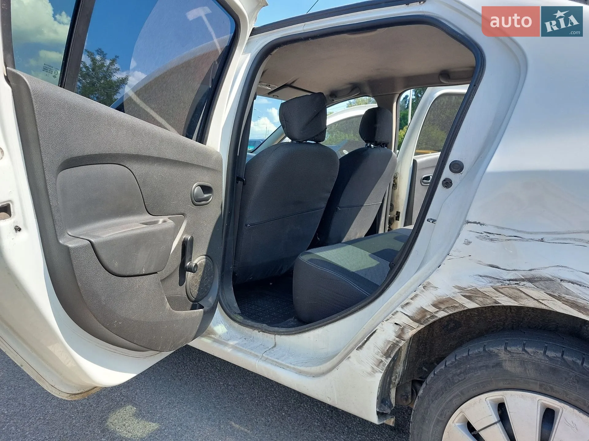 2015 Renault Logan - мініатюра 14