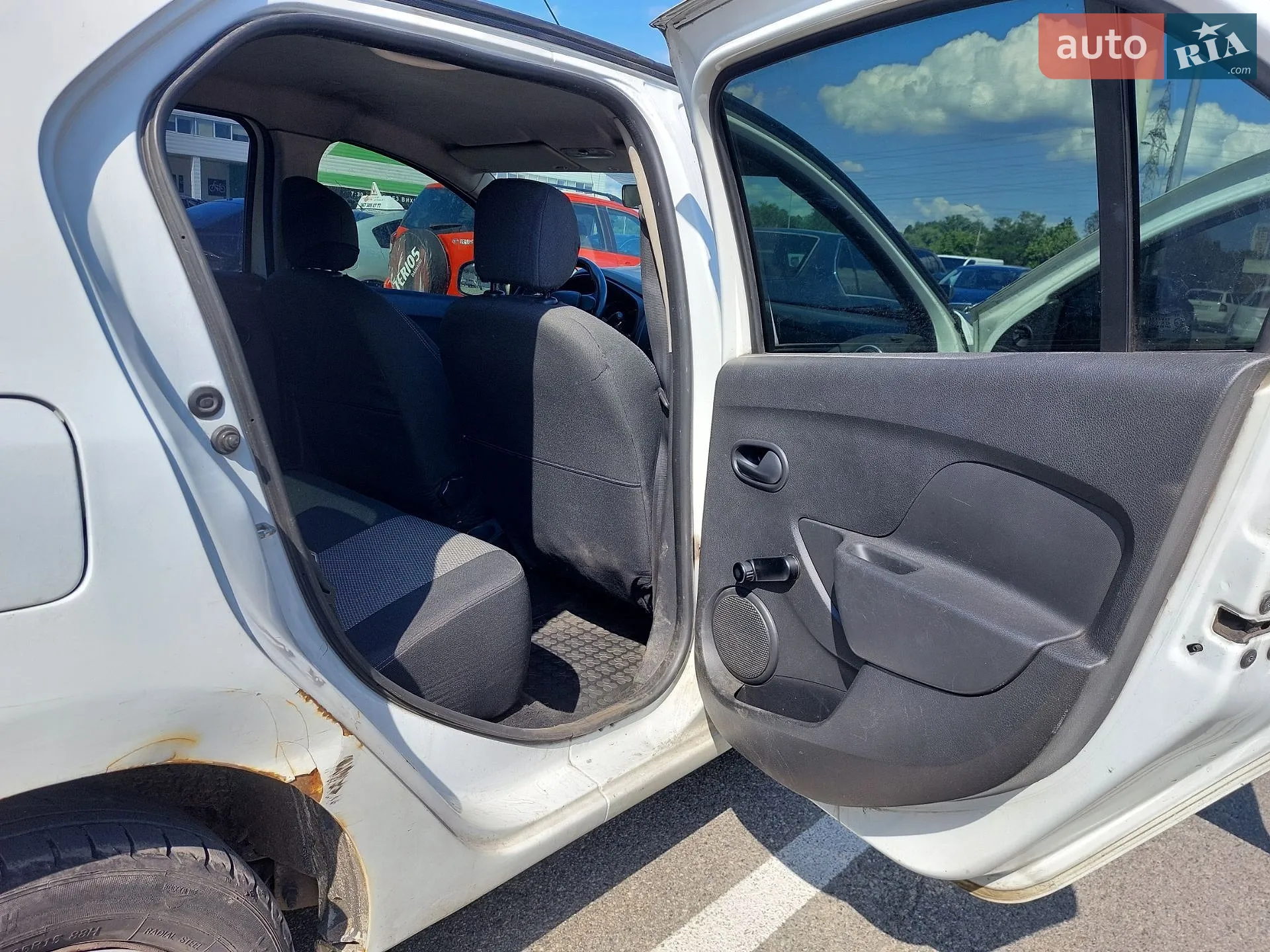 2015 Renault Logan - мініатюра 31