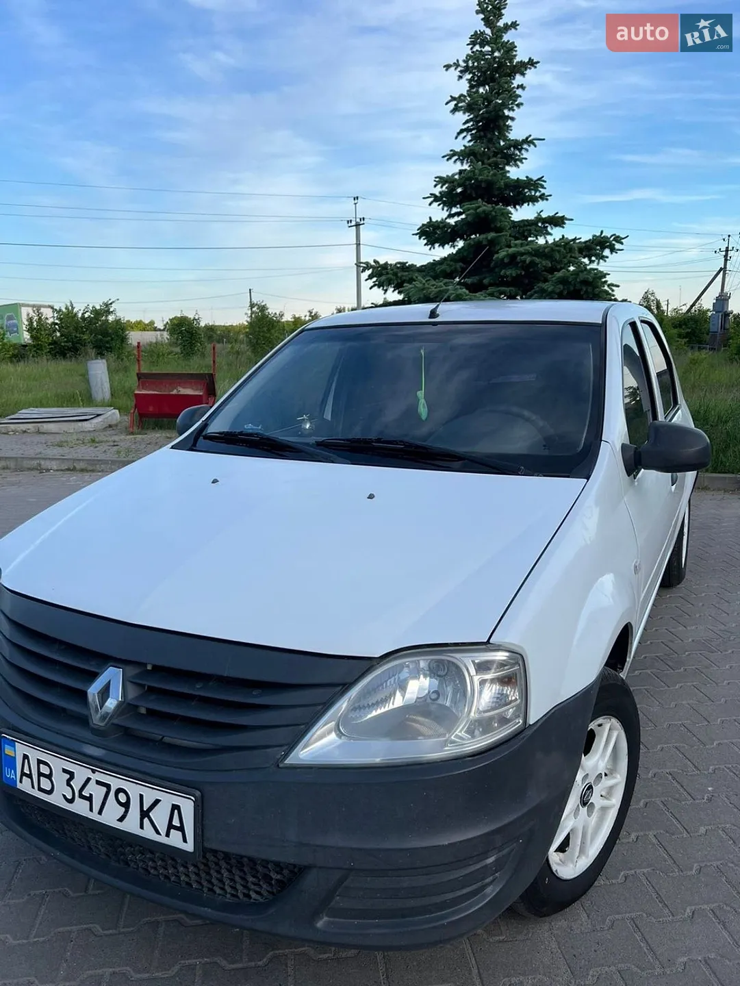 2011 Renault Logan - мініатюра 2