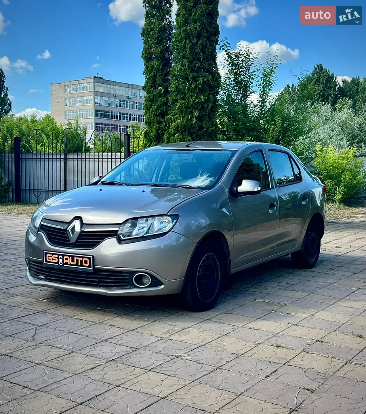 2013 Renault Logan - мініатюра 3