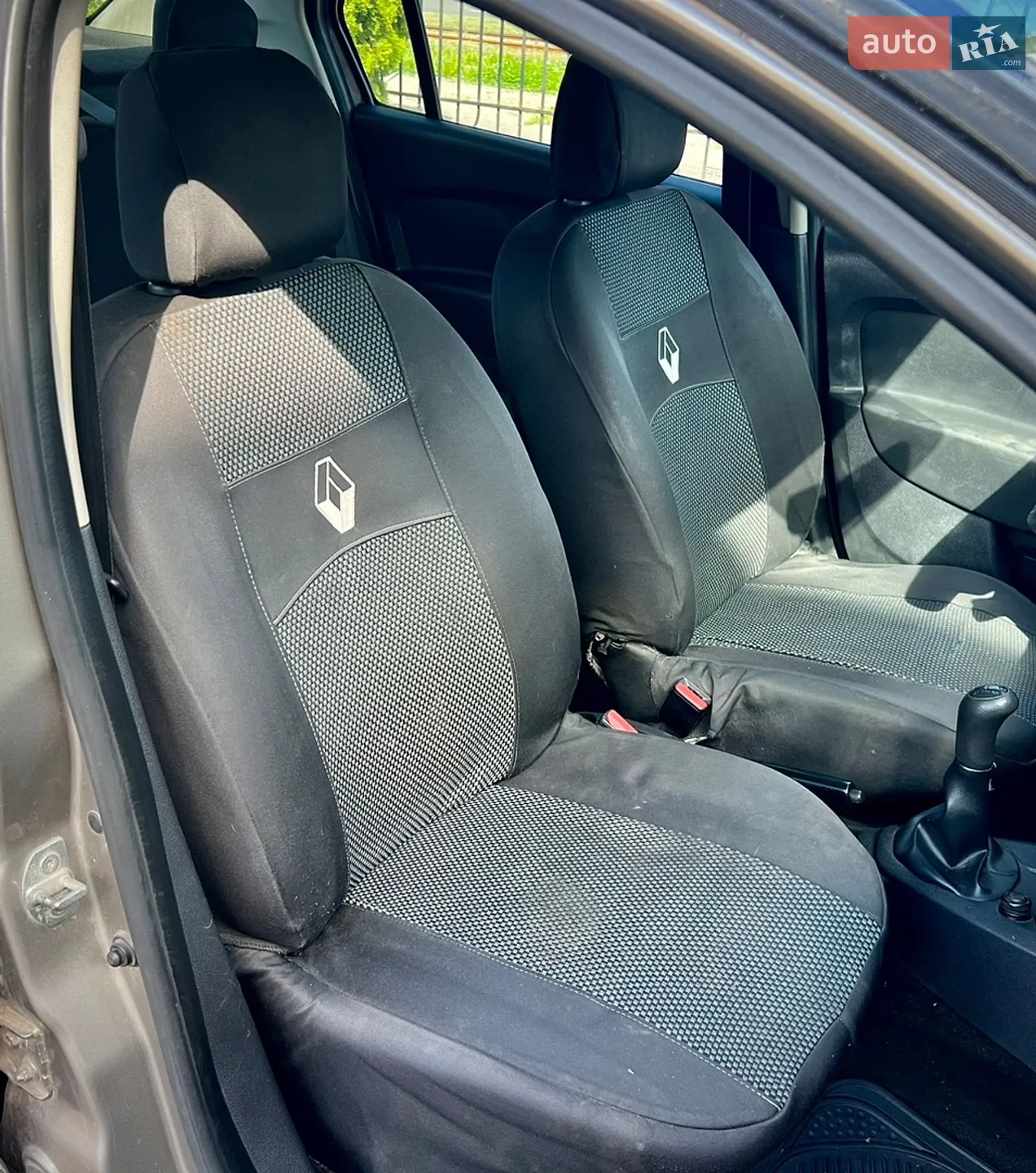 2013 Renault Logan - мініатюра 11