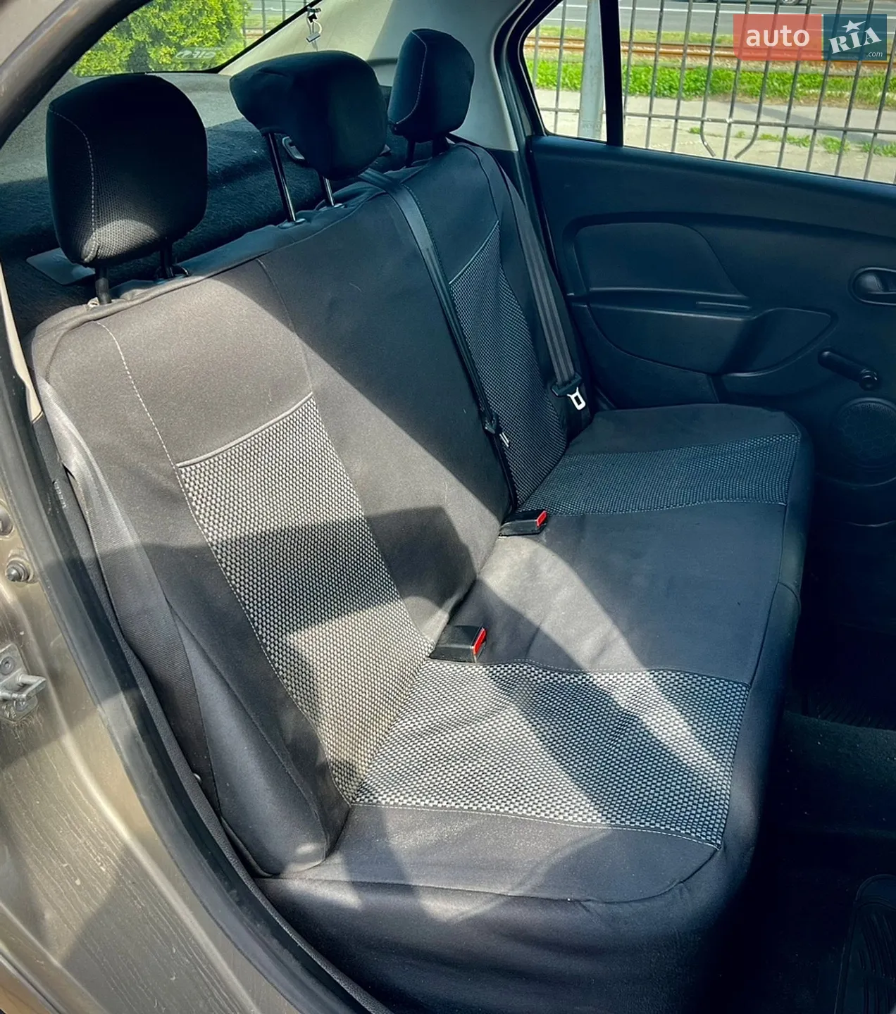 2013 Renault Logan - мініатюра 10